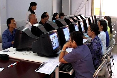 Học Internet miễn phí: Cơ hội mới cho công nhân và người lớn tuổi