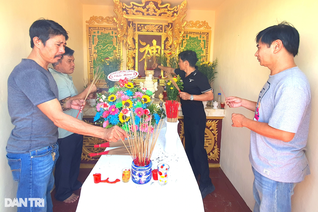 Cả làng cùng phục dựng miếu Thần Nông trăm tuổi - 3 Cả làng cùng phục dựng miếu Thần Nông trăm tuổi - 3