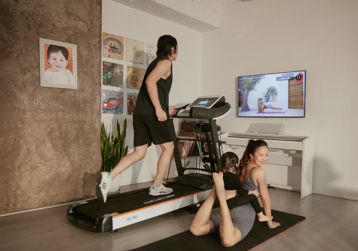 CEO ABCSport Lê Trường Mạnh tặng người cao tuổi 40.000 máy đo huyết áp - 5 CEO ABCSport Lê Trường Mạnh tặng người cao tuổi 40.000 máy đo huyết áp - 5