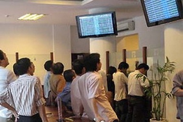 Vn-Index giảm hơn 7 điểm vào cuối phiên