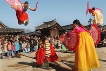 10 nước đón Tết âm lịch giống Việt Nam