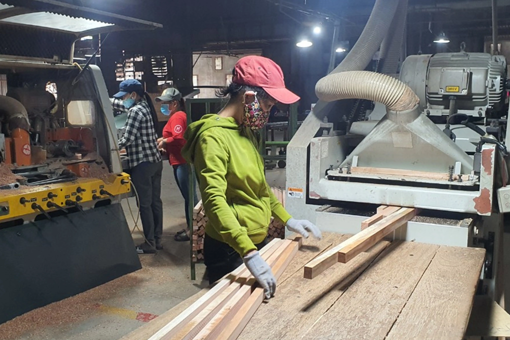 Rà soát người lao động bị giảm giờ làm việc, mất việc để hỗ trợ - 1 Rà soát người lao động bị giảm giờ làm việc, mất việc để hỗ trợ - 1