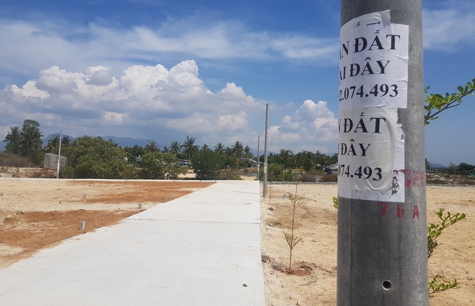 Lại nóng tình trạng phân lô bán nền ven đầm Thủy Triều - Khánh Hòa - 5 Lại nóng tình trạng phân lô bán nền ven đầm Thủy Triều - Khánh Hòa - 5