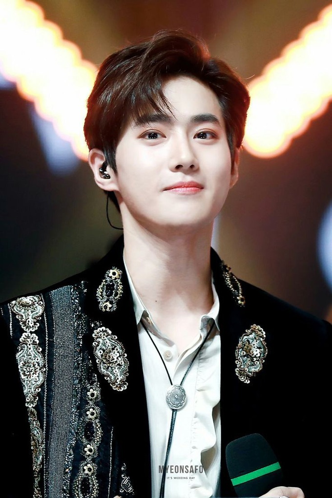 Suho (EXO) gây tranh cãi khi khóc trong buổi giao lưu với fan vì thành tích solo không tốt như mong đợi, nhưng sự thật là gì? - Ảnh 8. Suho (EXO) gây tranh cãi khi khóc trong buổi giao lưu với fan vì thành tích solo không tốt như mong đợi, nhưng sự thật là gì? - Ảnh 8.