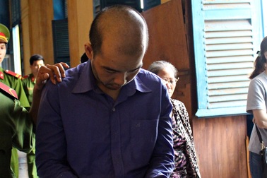 Bị mượn tiền, người nước ngoài đâm chết bạn