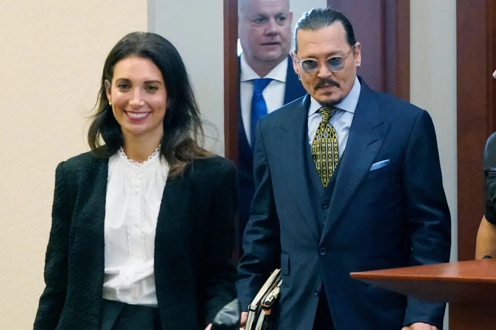 Bạn gái mới của Johnny Depp là một nữ luật sư xinh đẹp... chưa ly hôn - 6 Bạn gái mới của Johnny Depp là một nữ luật sư xinh đẹp... chưa ly hôn - 6