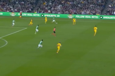 Betis 2-3 Barcelona: Chiến thắng nghẹt thở