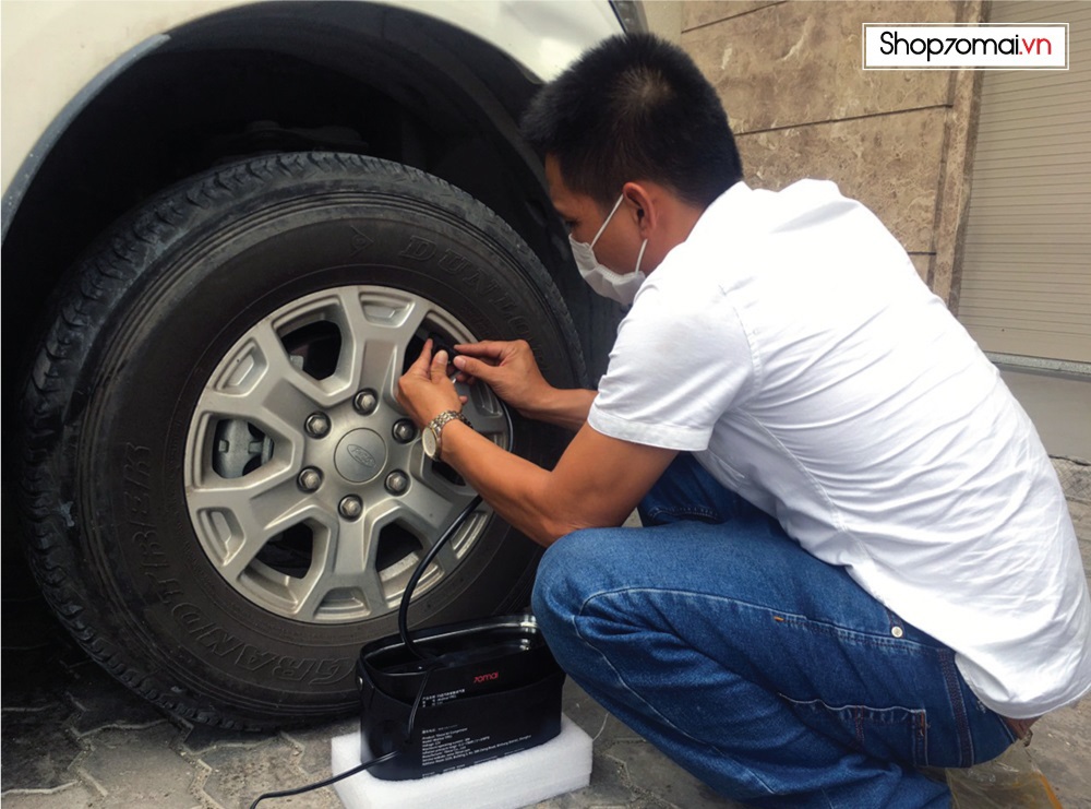 Máy bơm lốp xe ô tô Xiaomi 70mai hàng hot giá hời - 1 Máy bơm lốp xe ô tô Xiaomi 70mai hàng hot giá hời - 1