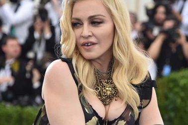 Ngưỡng mộ trí thông minh cực đỉnh của loạt “sao” lớn