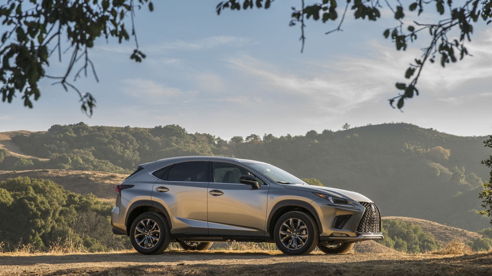 Chủ xe Lexus NX 300 không cần sốt ruột với phiên bản nâng cấp 2021 - 15 Chủ xe Lexus NX 300 không cần sốt ruột với phiên bản nâng cấp 2021 - 15