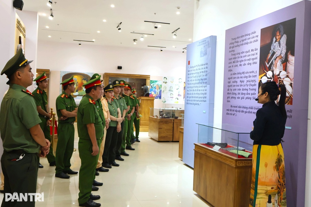 Tái hiện cuộc đời người mẹ tiễn 9 con đi chiến trường, không ai trở về - 3 Tái hiện cuộc đời người mẹ tiễn 9 con đi chiến trường, không ai trở về - 3