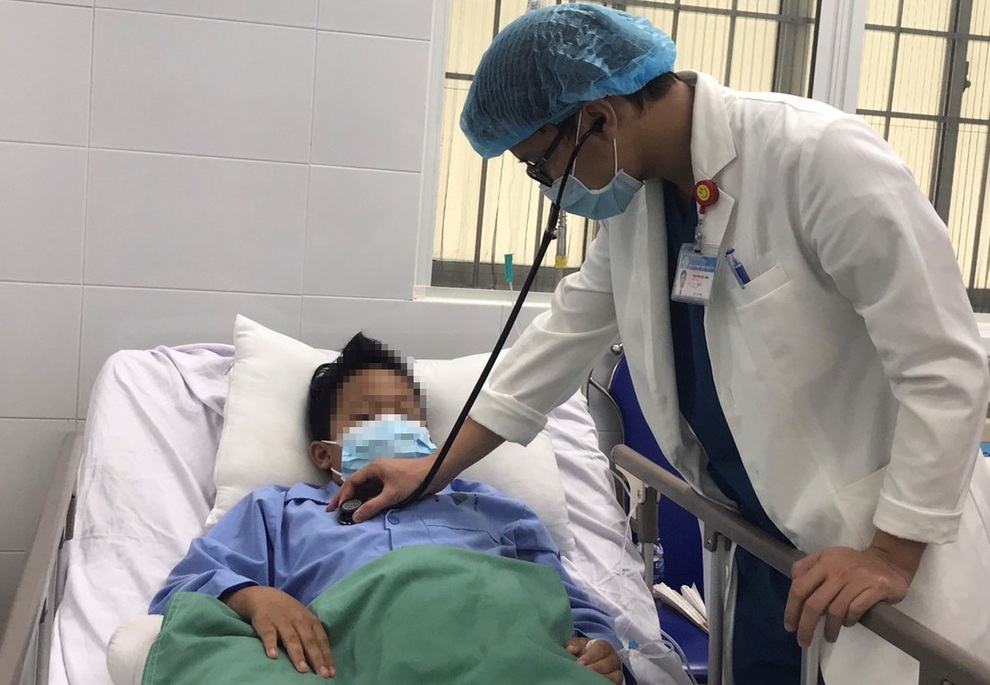 Cần Thơ: Cứu bệnh nhi 11 tuổi vỡ túi phình mạch máu não - 1 Cần Thơ: Cứu bệnh nhi 11 tuổi vỡ túi phình mạch máu não - 1