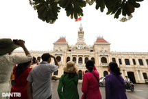 Đề xuất mở thêm dịch vụ cho khách tham quan trụ sở HĐND và UBND TPHCM