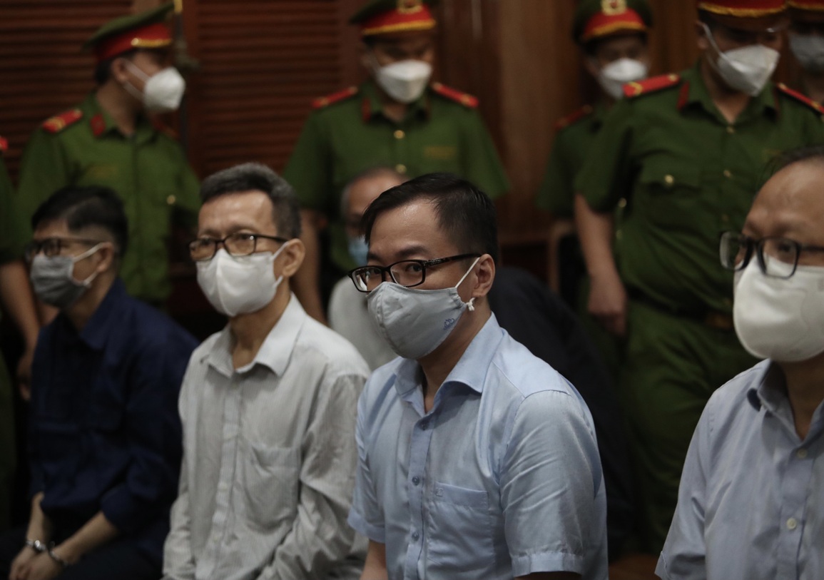 Vụ bán cổ phần Nguyễn Kim: Tề Trí Dũng bị khởi tố mới biết mình làm sai? - 1 Vụ bán cổ phần Nguyễn Kim: Tề Trí Dũng bị khởi tố mới biết mình làm sai? - 1