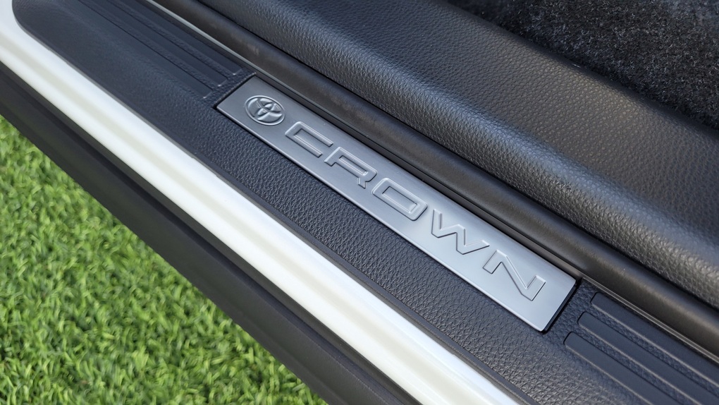 Toyota ra xe mới, lớn hơn Camry - 15