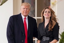 Nữ cố vấn được coi như “con gái” của ông Trump mắc Covid-19