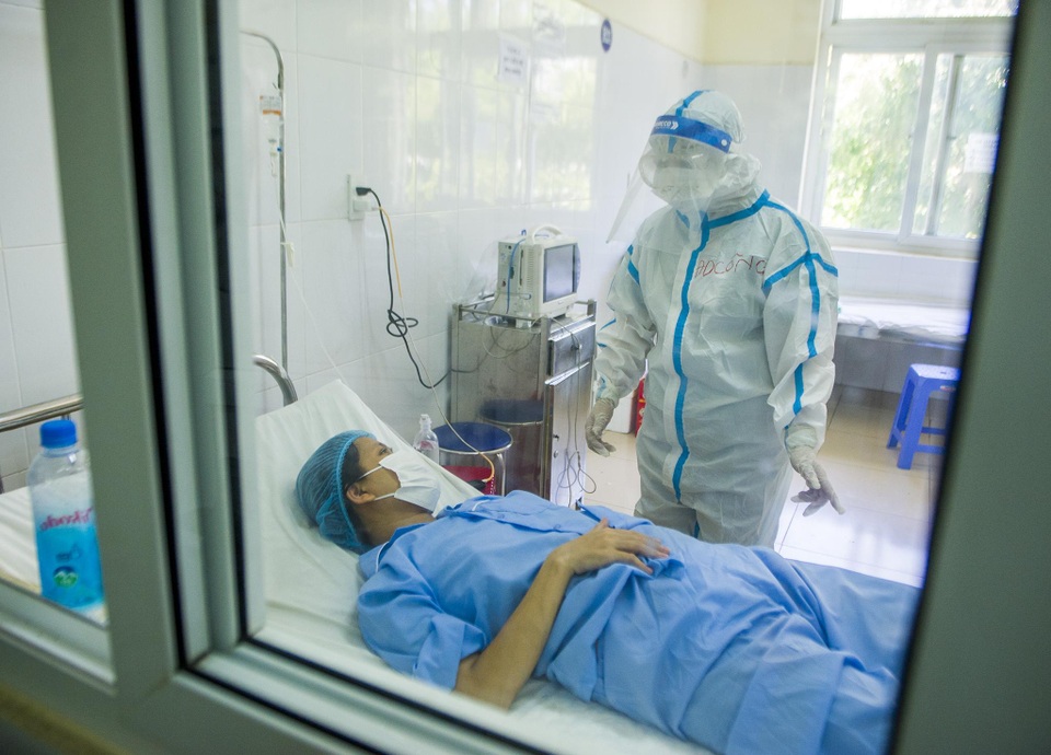 Bác sĩ tuyến đầu chống dịch Covid-19: Con khai giảng, mẹ không thể về nhà - 4 Bác sĩ tuyến đầu chống dịch Covid-19: Con khai giảng, mẹ không thể về nhà - 4