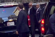 Ông Obama xuất hiện làm “náo loạn” đường phố New York