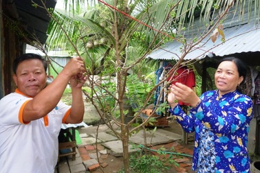 “Nhờ bạn đọc Dân trí con tôi khỏi bệnh, có nhà mới đón tết…”