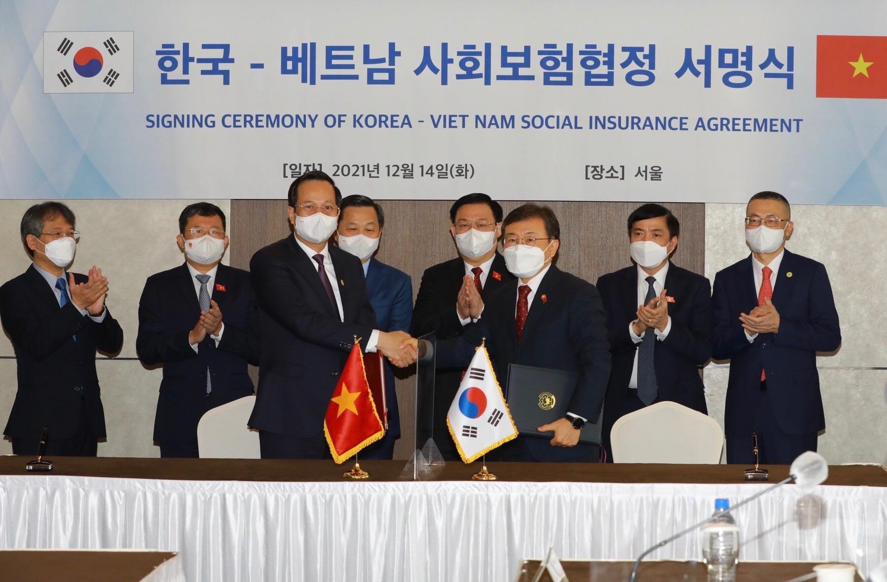 Bagaimana untuk mengira pencen untuk orang Vietnam apabila bekerja di luar negara - 2 Cách tính lương hưu của người Việt Nam khi ra nước ngoài làm việc - 2