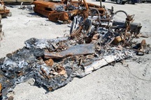 Kì lạ siêu xe cháy thành sắt vụn vẫn bán được tiền