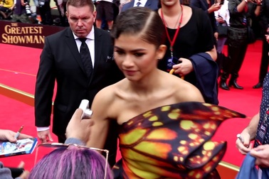 Zendaya kiêu sa trên thảm đỏ