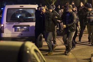 Nổ súng gần đại sứ quán Mỹ ở Thổ Nhĩ Kỳ sau vụ ám sát Đại sứ Nga