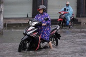 TPHCM và Nam Bộ tiếp tục mưa dông, đề phòng ngập