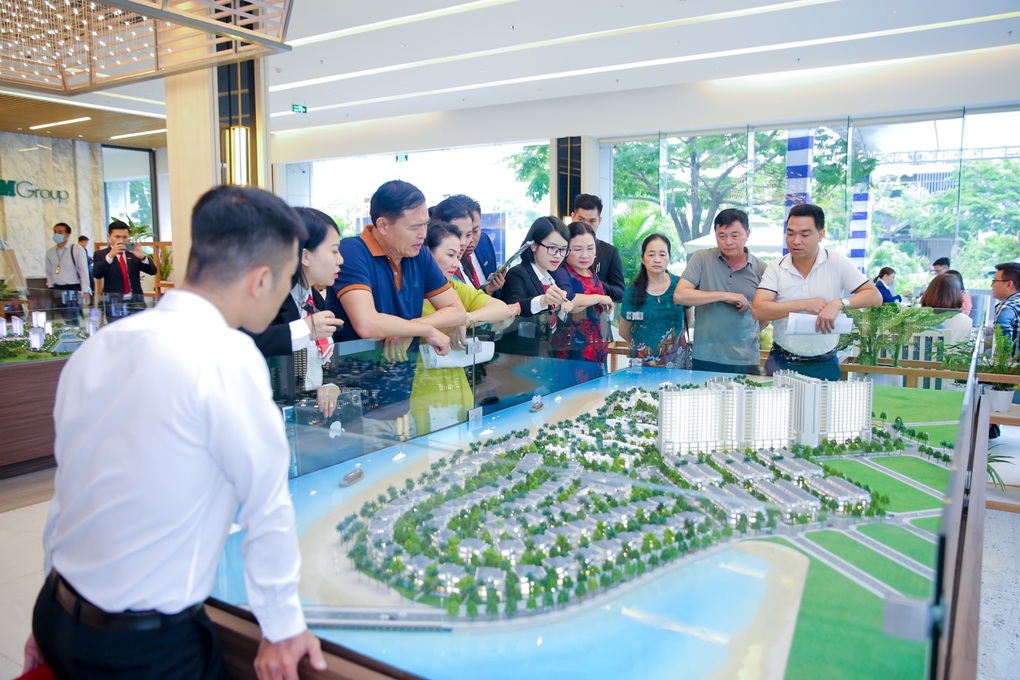 Bất động sản mặt biển Hạ Long và cơ hội cho nhà đầu tư dài hạn - 1 Bất động sản mặt biển Hạ Long và cơ hội cho nhà đầu tư dài hạn - 1