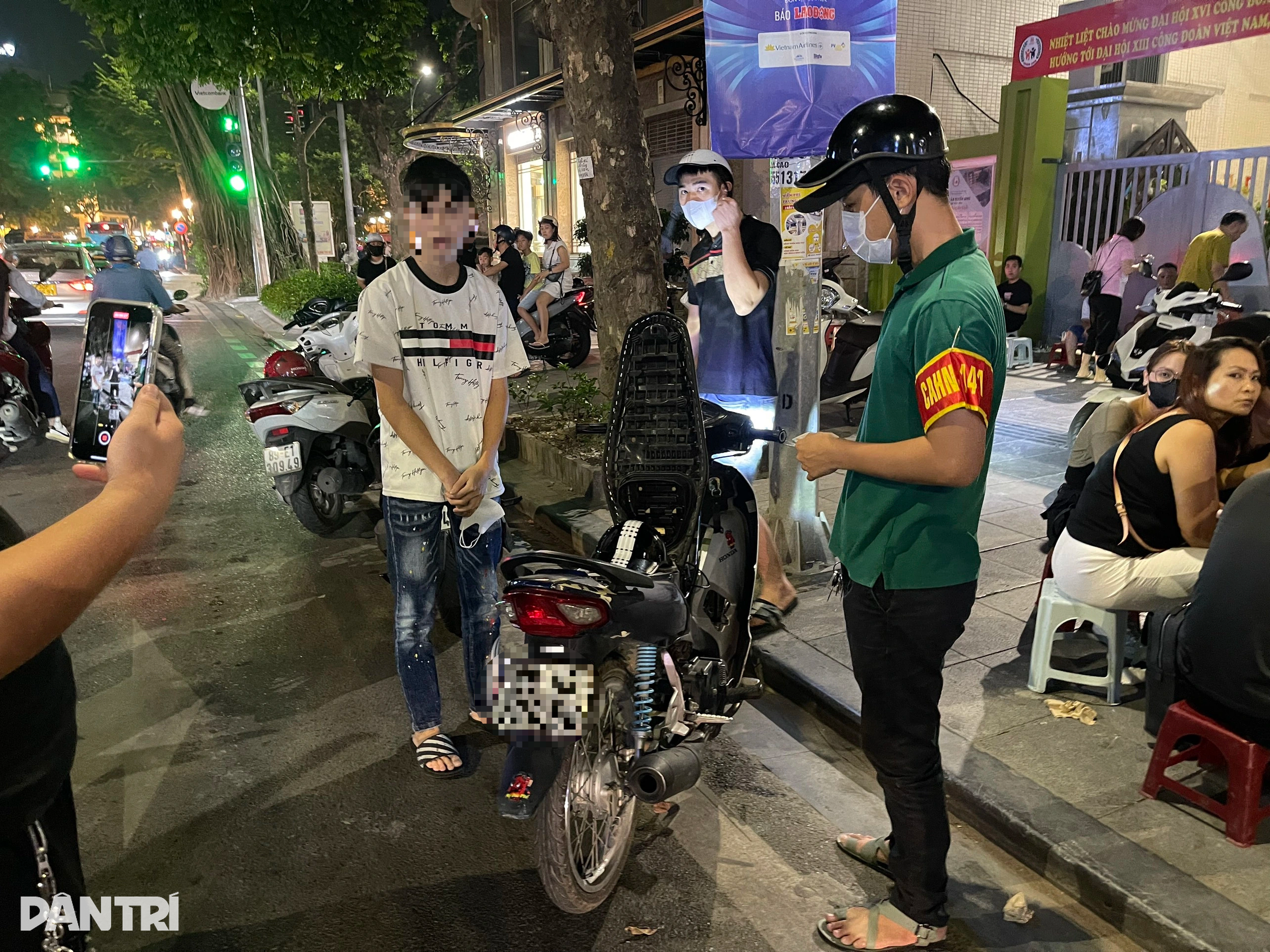 Cảnh sát 141 xuyên đêm vây bắt quái xế - 1 Cảnh sát 141 xuyên đêm vây bắt quái xế - 1