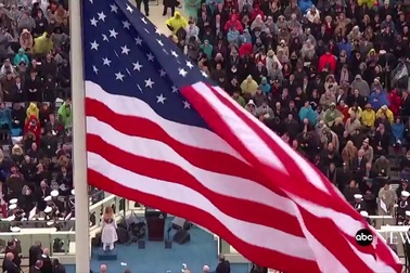 Jackie Evancho hát quốc ca Mỹ tại sự kiện lễ nhậm chức của ông Donald Trump