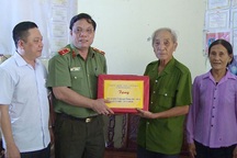 Chi gần 15 tỷ đồng tặng quà nhân ngày thương binh liệt sĩ