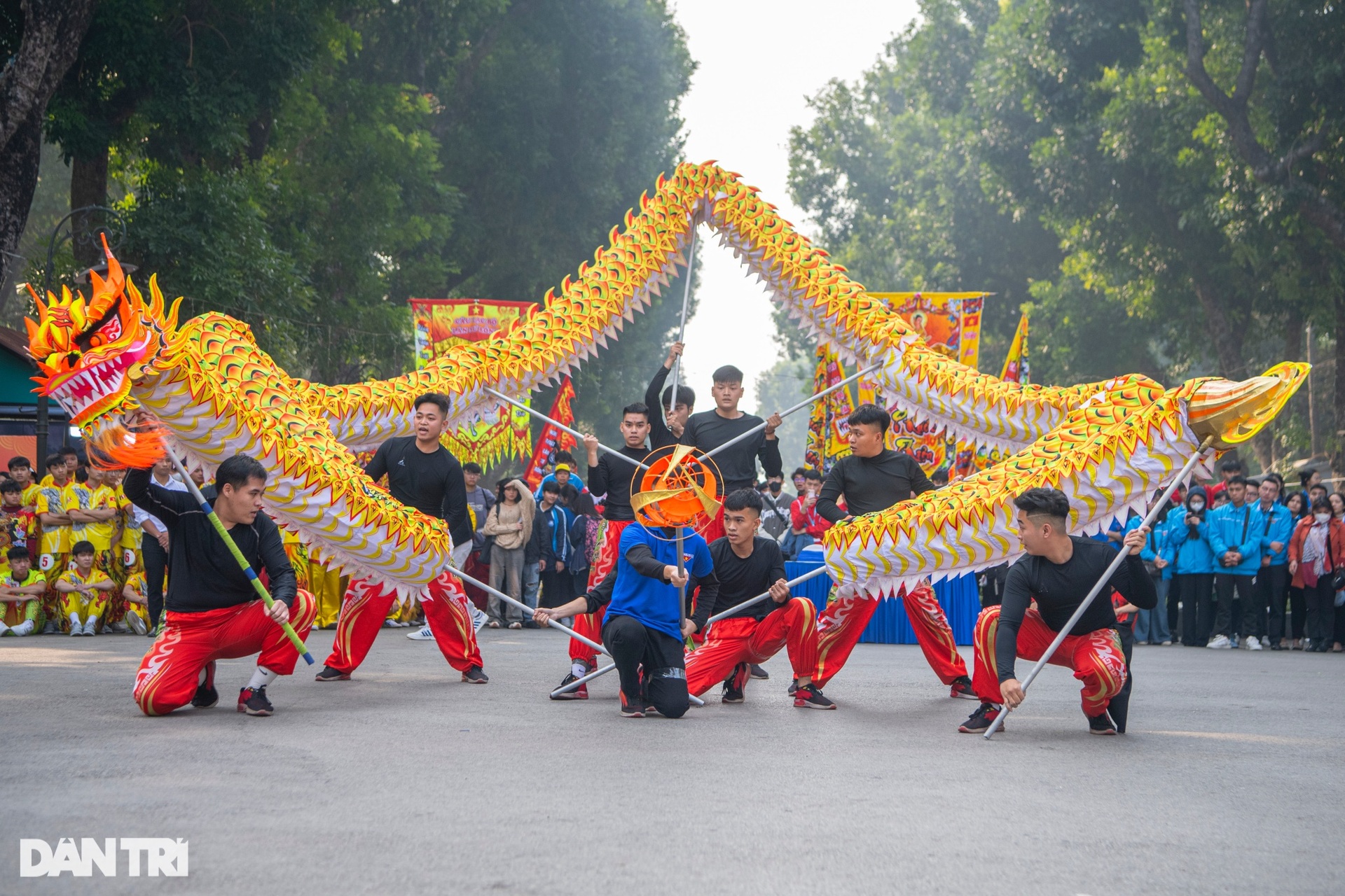 Nữ sinh 17 tuổi tham gia tranh tài múa Rồng nghệ thuật Hà Nội - 10 Nữ sinh 17 tuổi tham gia tranh tài múa Rồng nghệ thuật Hà Nội - 10