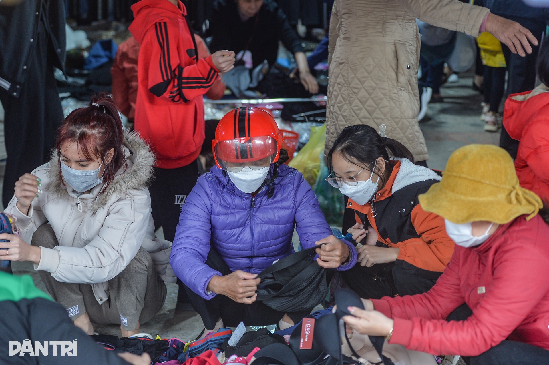 Độc đáo phiên 28 Tết ở chợ cổ gần 700 năm tuổi - 8 Độc đáo phiên 28 Tết ở chợ cổ gần 700 năm tuổi - 8