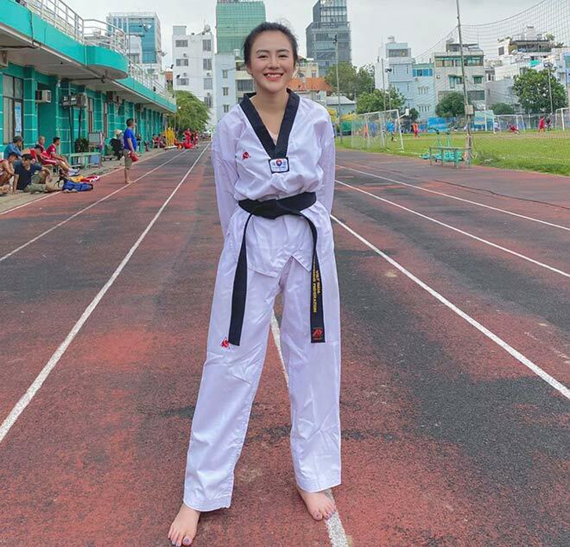 Cựu thủ khoa đa-zi-năng: Kiến thức là món đồ trang sức lấp lánh nhất - 2 Cựu thủ khoa đa-zi-năng: Kiến thức là món đồ trang sức lấp lánh nhất - 2