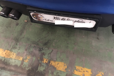 3 triệu đồng/bộ đổi biển số xe, dân thường cũng lắp "nhan nhản"