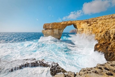 Cổng vòm đá Azure Window nổi tiếng bất ngờ sụp xuống biển vì bão lớn