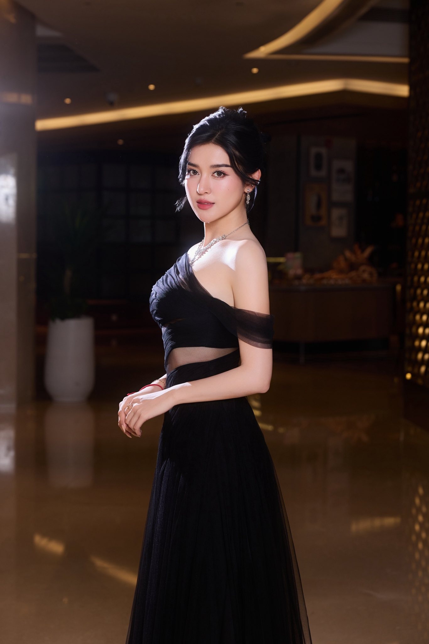 Á hậu Huyền My 11 năm sau đăng quang: Độc thân quyến rũ, hàng hiệu tiền tỷ Á hậu Huyền My 11 năm sau đăng quang: Độc thân quyến rũ, hàng hiệu tiền tỷ