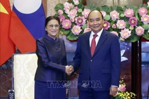 Chủ tịch nước Nguyễn Xuân Phúc tiếp Phó Chủ tịch nước Lào Pany Yathotou