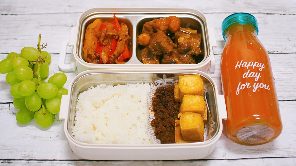 Lác mắt với hộp cơm văn phòng cô vợ đảm chuẩn bị cho chồng mỗi ngày - 9