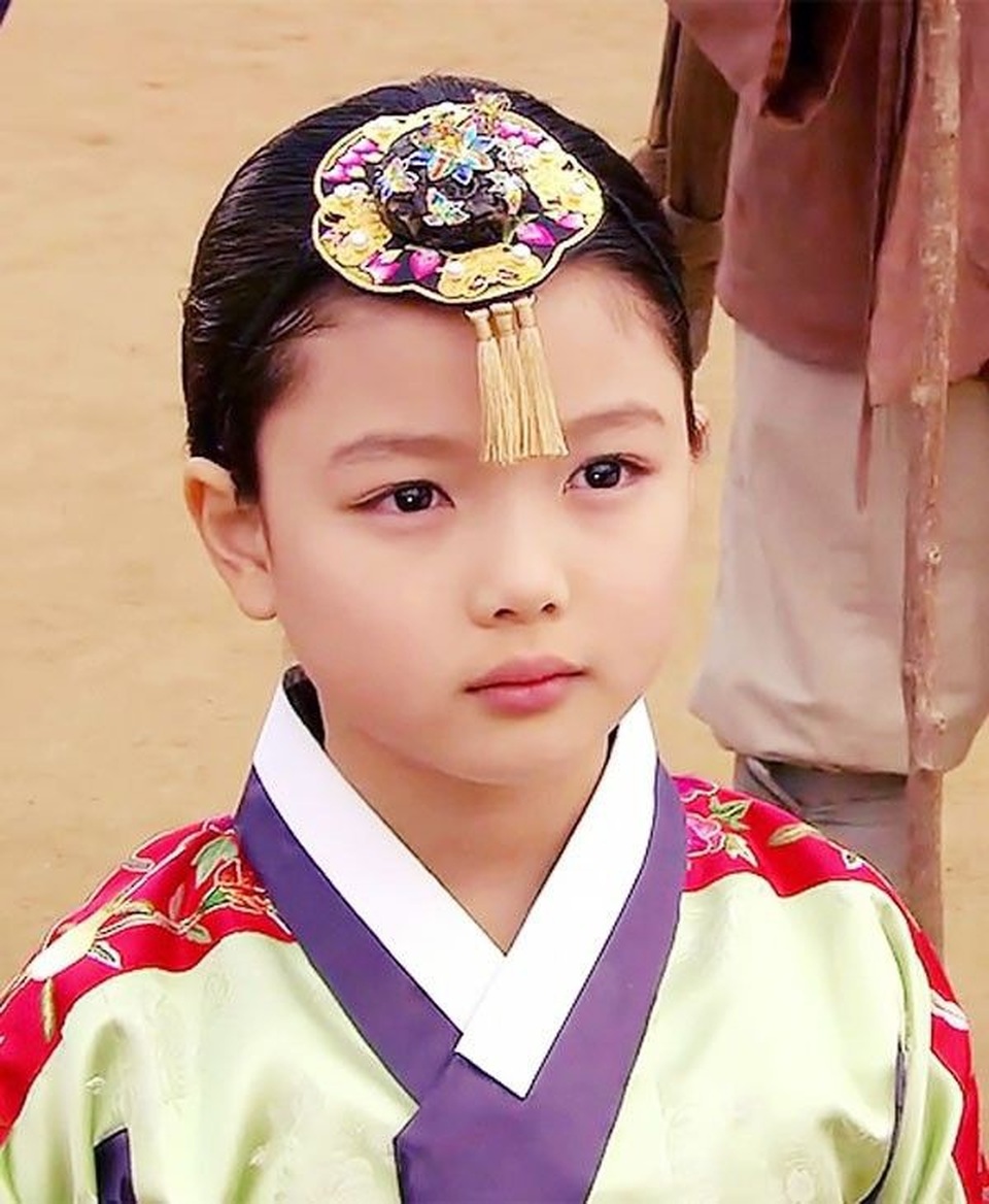 “Em gái quốc dân” Kim Yoo Jung “lột xác” ngoạn mục ở tuổi 21 - 2 “Em gái quốc dân” Kim Yoo Jung “lột xác” ngoạn mục ở tuổi 21 - 2