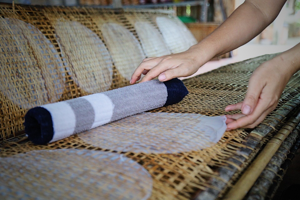 Làm giàu từ nghề bánh tráng truyền thống ở Sài Gòn - 6 Làm giàu từ nghề bánh tráng truyền thống ở Sài Gòn - 6