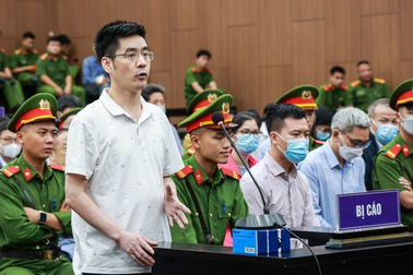 Đại án chuyến bay giải cứu: Hoàng Văn Hưng bất ngờ nhận tội, nộp gần 19 tỷ