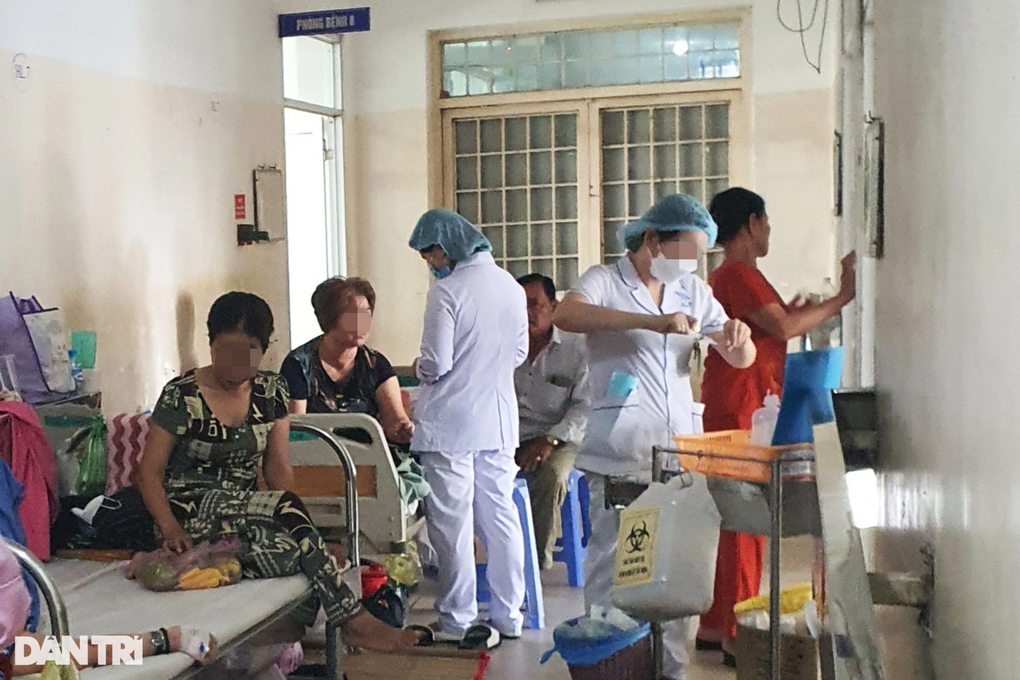 Vụ bệnh nhân đau ruột thừa bị cắt buồng trứng: Người nhà hiểu lầm? - 2 Vụ bệnh nhân đau ruột thừa bị cắt buồng trứng: Người nhà hiểu lầm? - 2