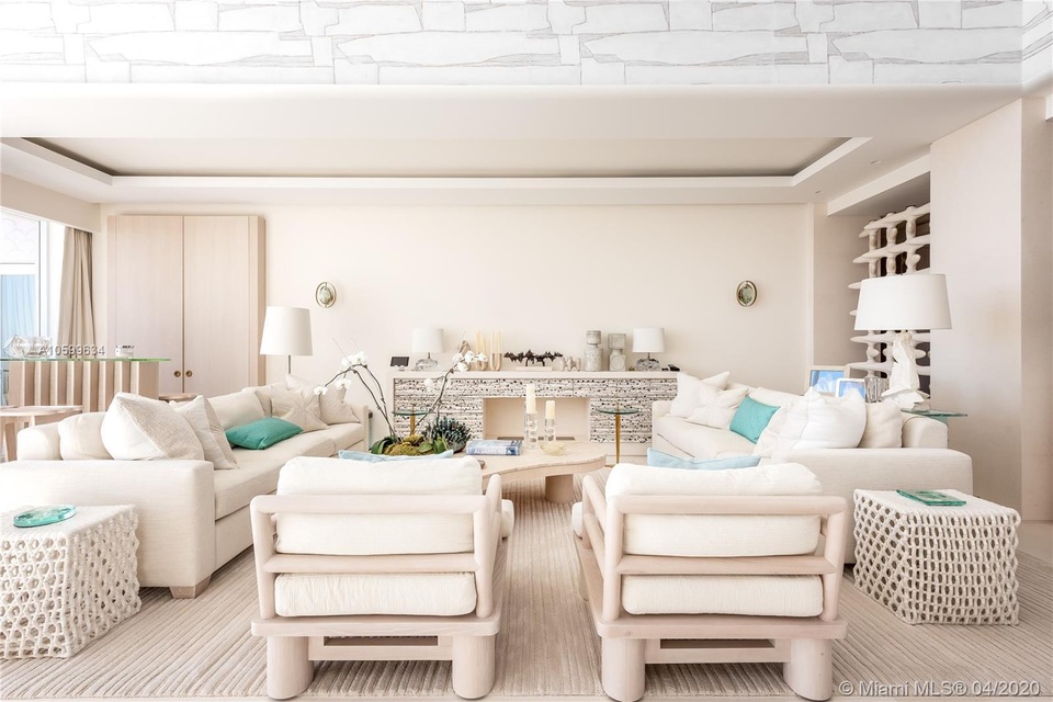 Căn penthouse xa hoa ngắm trọn view biển giá 20 triệu USD của tỷ phú Canada - 5 Căn penthouse xa hoa ngắm trọn view biển giá 20 triệu USD của tỷ phú Canada - 5