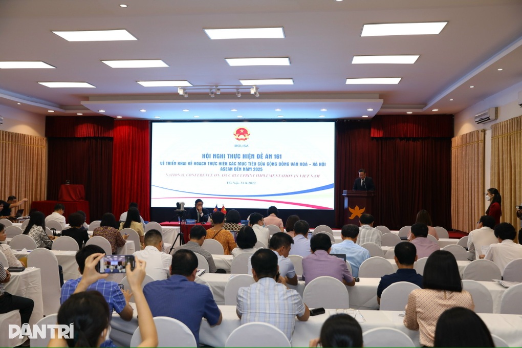 Xây dựng cộng đồng Văn hóa - Xã hội ASEAN hướng vào người dân - 1 Xây dựng cộng đồng Văn hóa - Xã hội ASEAN hướng vào người dân - 1