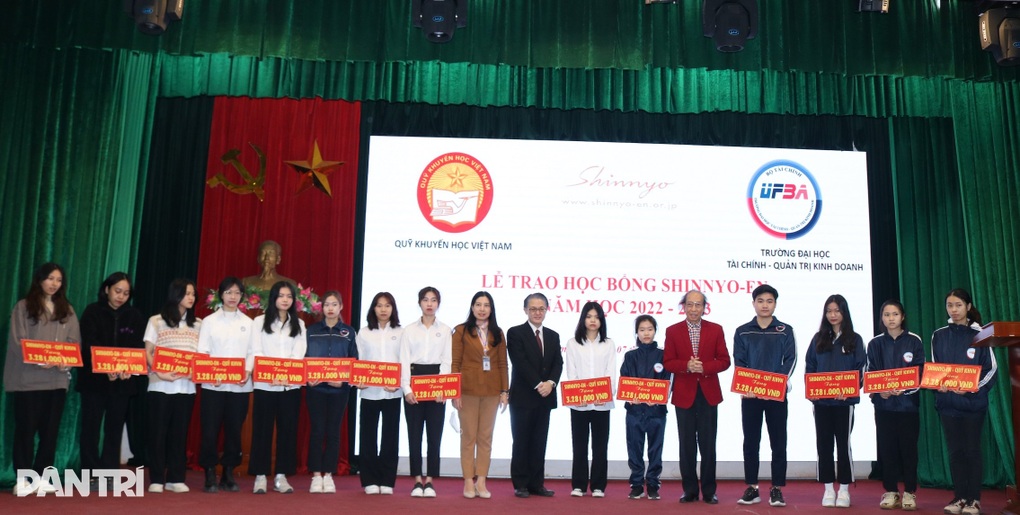 Trao học bổng Shinnyo-en tới 83 sinh viên, học sinh Hải Dương, Hưng Yên - 2 Trao học bổng Shinnyo-en tới 83 sinh viên, học sinh Hải Dương, Hưng Yên - 2