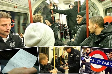 Tuyển Đức đi tàu điện ngầm tới Wembley