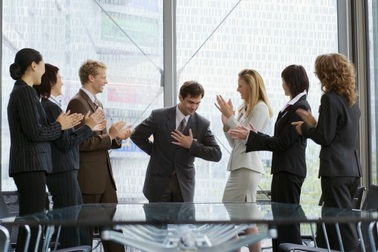 Nghệ thuật “nịnh” sếp