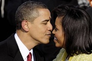 Vợ chồng Obama “tình cảm” cả trong ngày nhậm chức